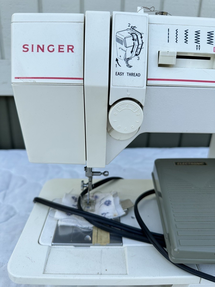 SINGER 9015 FREE-ARM SEWING MACHINE Works W Pedal Case | eBay