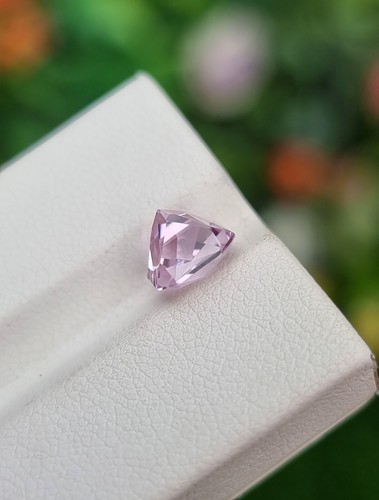 Topacio rosa limpio para ojos natural sin tratar suelto facetado de Katlang Pakistán - Imagen 3 de 4