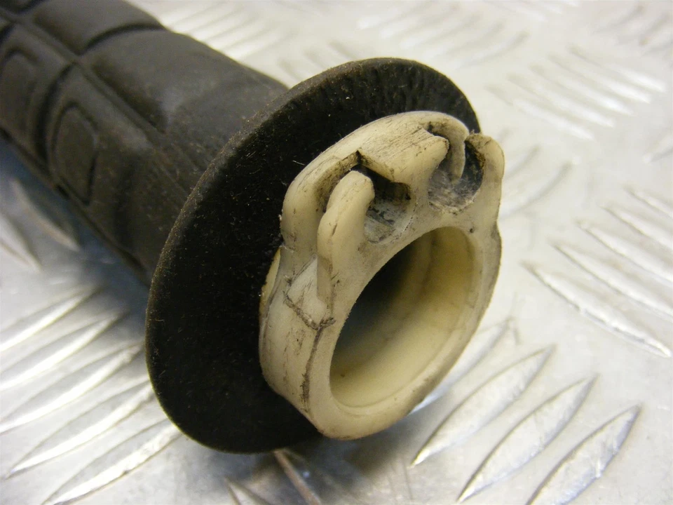 Honda CM 250 T Throttle Grip No1 1980 to 1984 CM250T CM400T A799 - Image 2 of 4