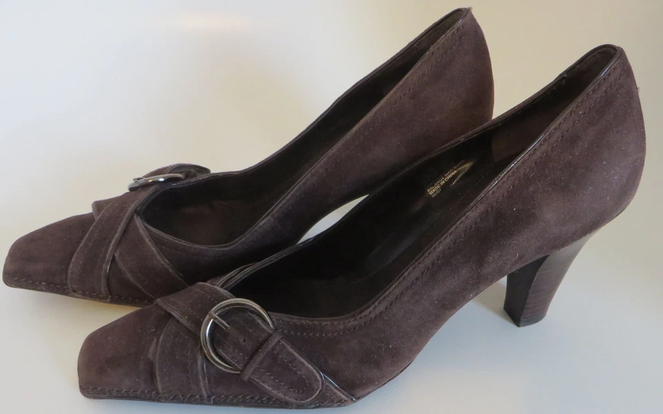 BASS Astrid  Womens size 8.5 M Brown Suede Buckle Loafer Heel Pumps Casual Shoes - Image 3 of 4
