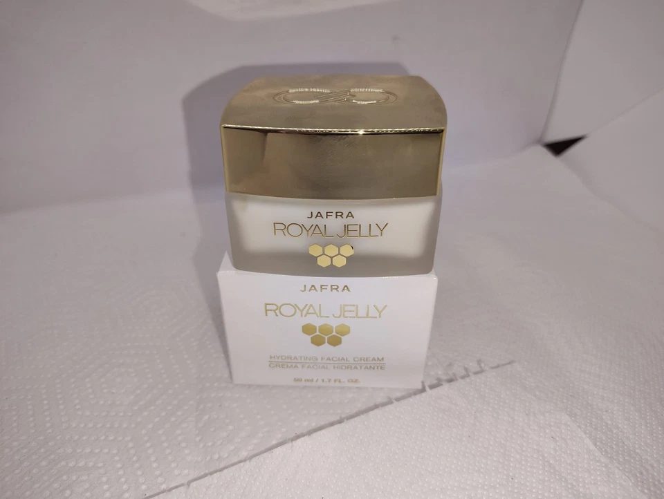jafra royal jelly facial cream - 50 ml hydration global longevity New look - Image 2 of 4