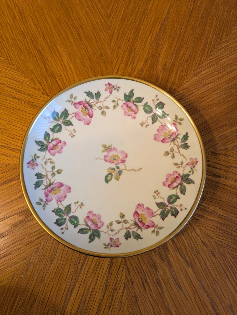 Série de 9 petites assiettes ajourées en porcelaine décor floral ~1930