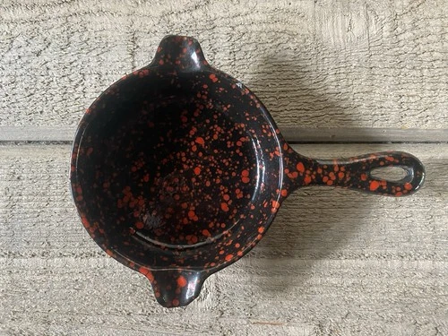 Vintage Mini Wagner Ware Cast Iron Skillet Enameled Red Speckled Ashtray Size 4"