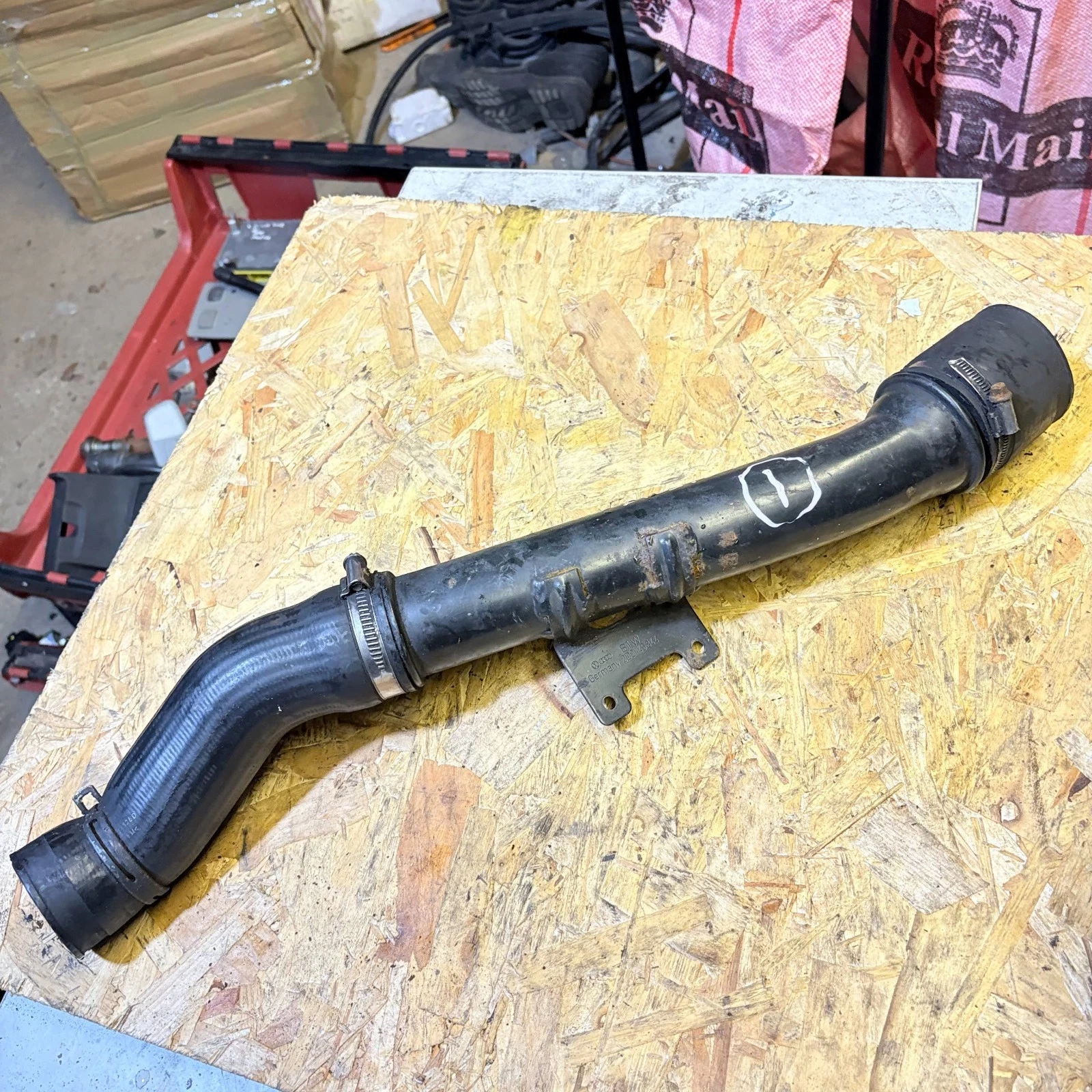 VW LT turbo to intercooler pipe angle view