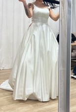 Brand New Unaltered Ed Young A Line Wedding Dress Size Small