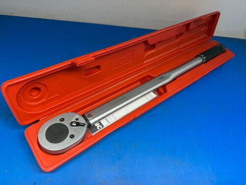 TEKTON 3/4 Inch Drive Click Torque Wrench 50-300 ft.-lb. | 24350 - Picture 2 of 15