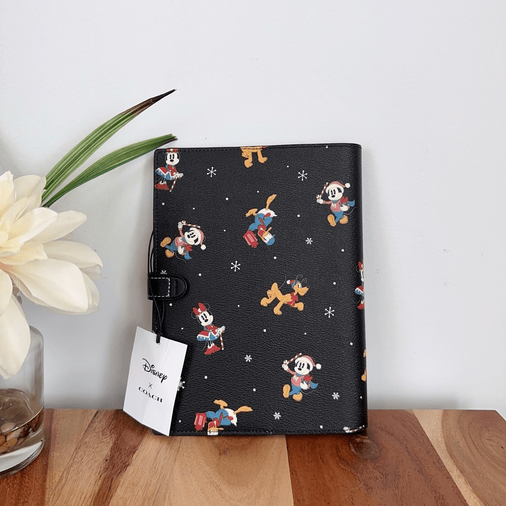 【DISNEY X COACH】ノートブック COACH® | Disney X Coach Notebook In Regenerative Leather