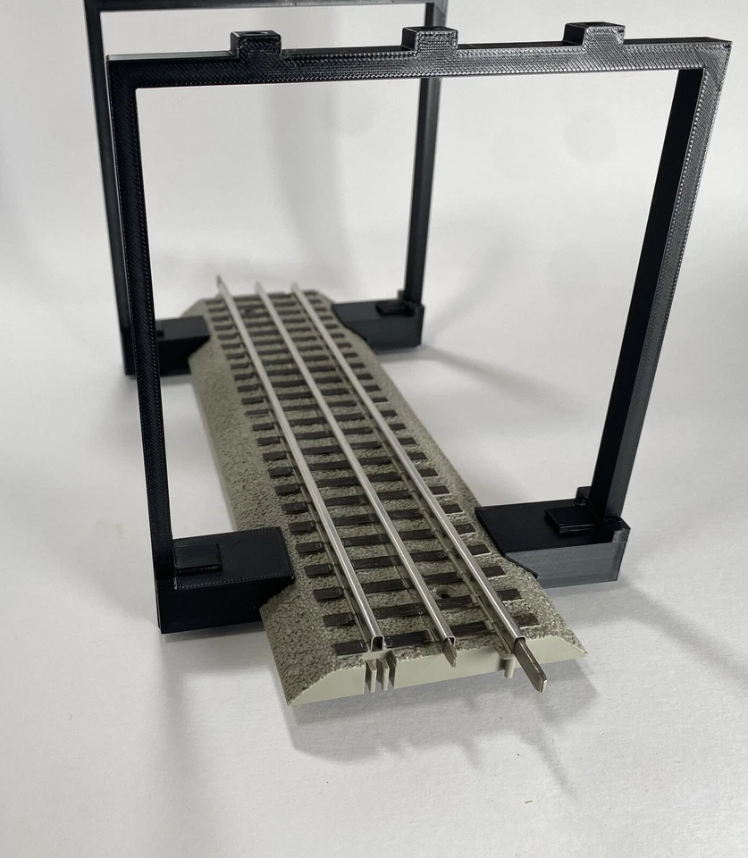 Model trains O scale ceiling hangers - Image 4 of 4