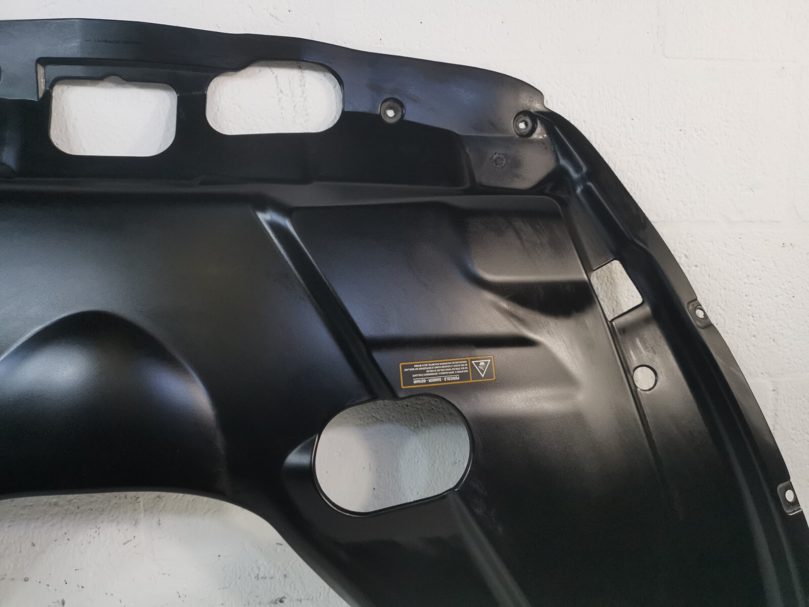 2009-2019 OEM Maserati Granturismo M145 4.7L Engine Compartment Central