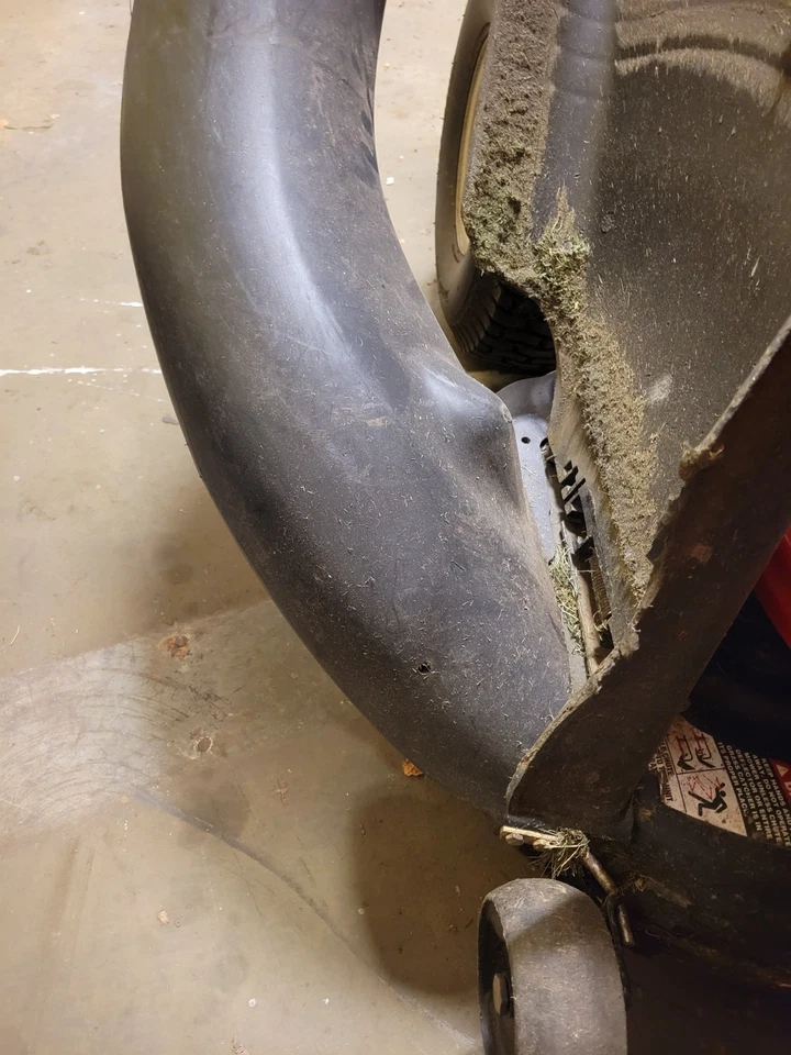 Troy-Bilt Bronco Riding mower Complete 2 Bins Bagging System Fits 42 inch Decks - Image 4 of 4