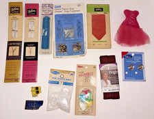 Lot Vintage Sewing Materials Zippers Gripper Snaps Zipper Foot Snaps Binding etc