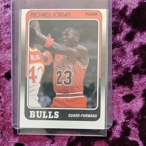 Fleer 1988-89 Michael Jordan Base Set #17 Chicago Bulls NBA Basketball Card