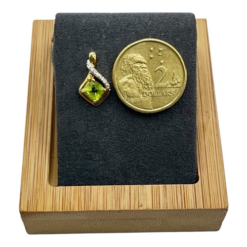 9ct 9k Yellow Gold Natural Green Peridot And Diamond Stud Earrings. Brand New - Picture 3 of 9