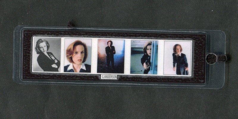 X-FILES: GILLIAN ANDERSON - SKULLY, DOUBLE SIDED LAMINATED BOOKMARK. NEW!
