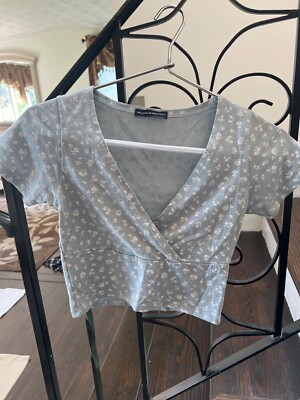 Juniors short sleeve crop top floral print 