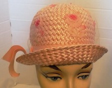 Vintage 50s 60s Pink Woven Straw Cloche Hat Floral Appliques Veil