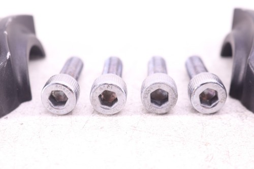 2022 22-23 YAMAHA MT09 MT-09 MT 09 OEM RISER CAPS MOUNT BOLTS HANDLEBAR Y134 - Picture 2 of 7