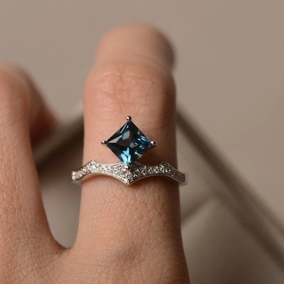 Blue Topaz 2CT Square Gemstone 925 Silver Plated Unique Ring Birthday Gift
