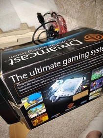 SEGA Dreamcast, Box, Inserts, Controller, Console Tested: Turns On Doesn't Load.