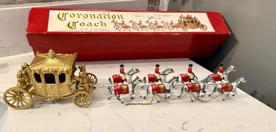 Vintage Lesney Coronation Coach Made in England Queen only with box - Image 1 of 4