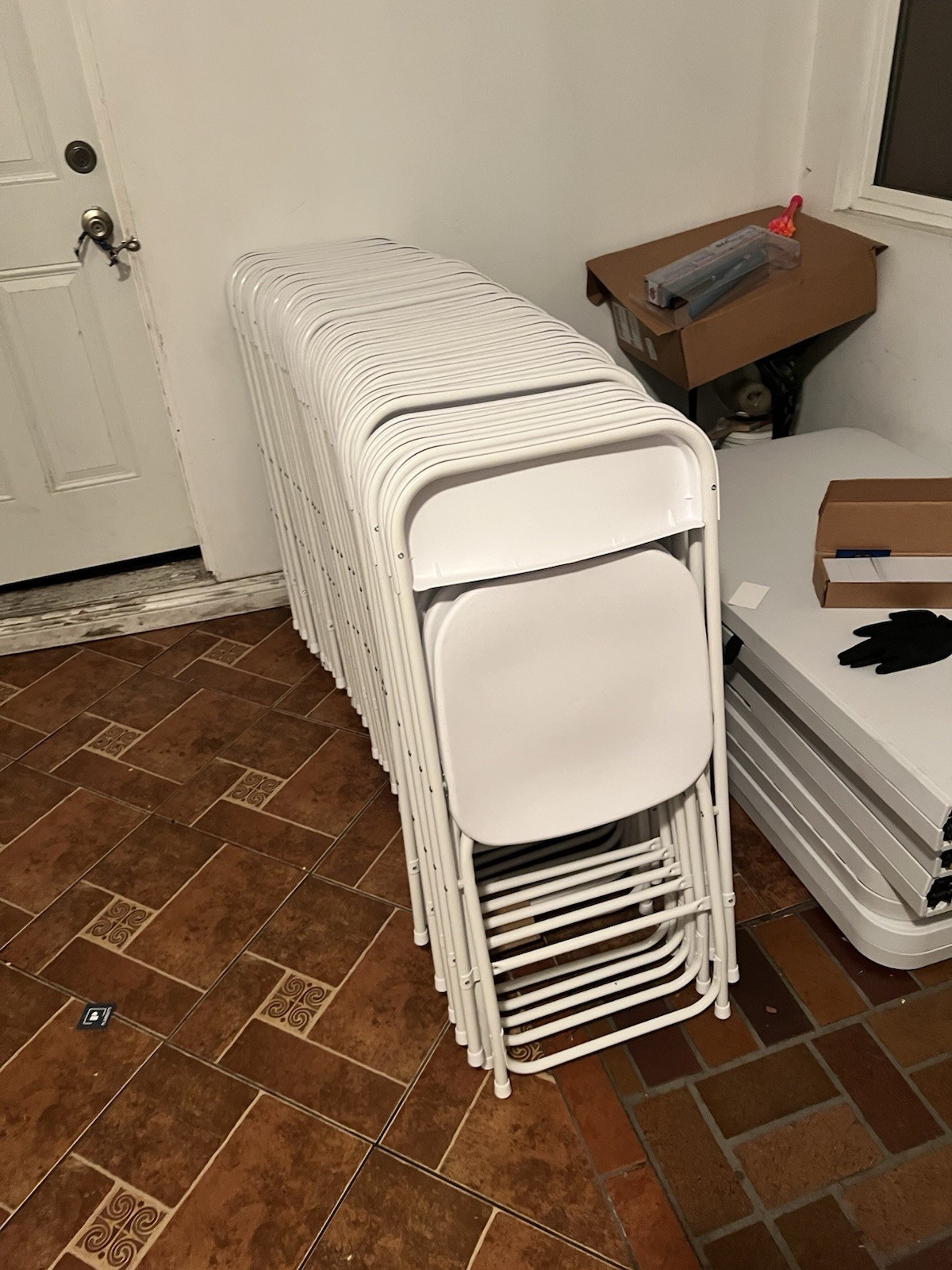 Party Supplies,   Chairs And Tables ￼