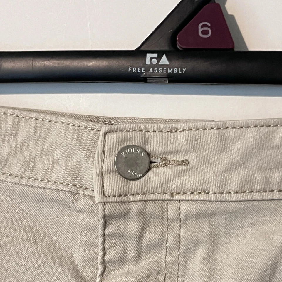 Bermudas chinas Riders By Lee para mujer talla 36 beige claro tiro medio caquis Foto 2 de 4