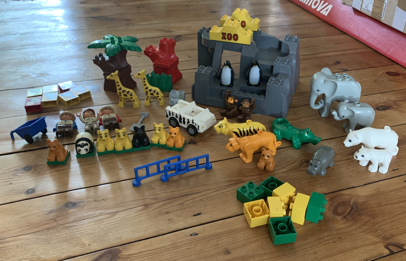 lego zoo train