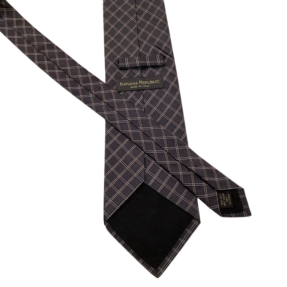 BANANA REPUBLIC Men's 100% Silk Necktie ITALY Designer PLAID Gray/Tan/Silver EUC - Image 3 of 3