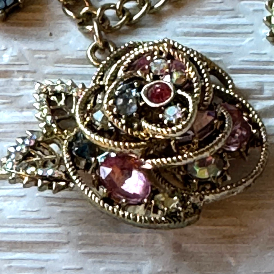 Ожерелье с подвеской в виде зеленого золота с розовым цветком Betsey Johnson 23 дюйма с ПОДПИСЬЮ - Изображение 3 из 4