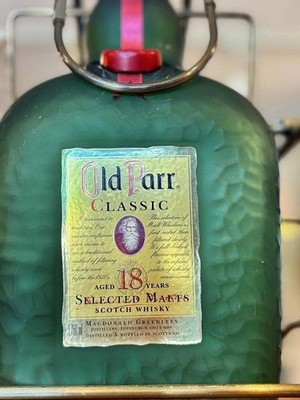 Old Parr CLASSIC 18 Display 250712-2 Whiskey Bottle Size W300×D300