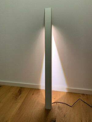 Holz Multiplex weiß,  Design Stehleuchte 85 cm vom Startup der Lebenserfahrenen