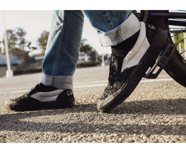 スニーカー VANS x Cult Slip-on BMX Vans X Cult BMX Slip-On Shoe in Black / Gum | Vans