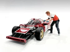 "RACE CREW" FIGURE #6 FOR 1/24 SCALE MODELS BY AMERICAN DIORAMA 25006