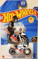 Hot Wheels - 2025 Moto 4/5 Honda VFR750R (RC30) 224/250 (BBHYW51)