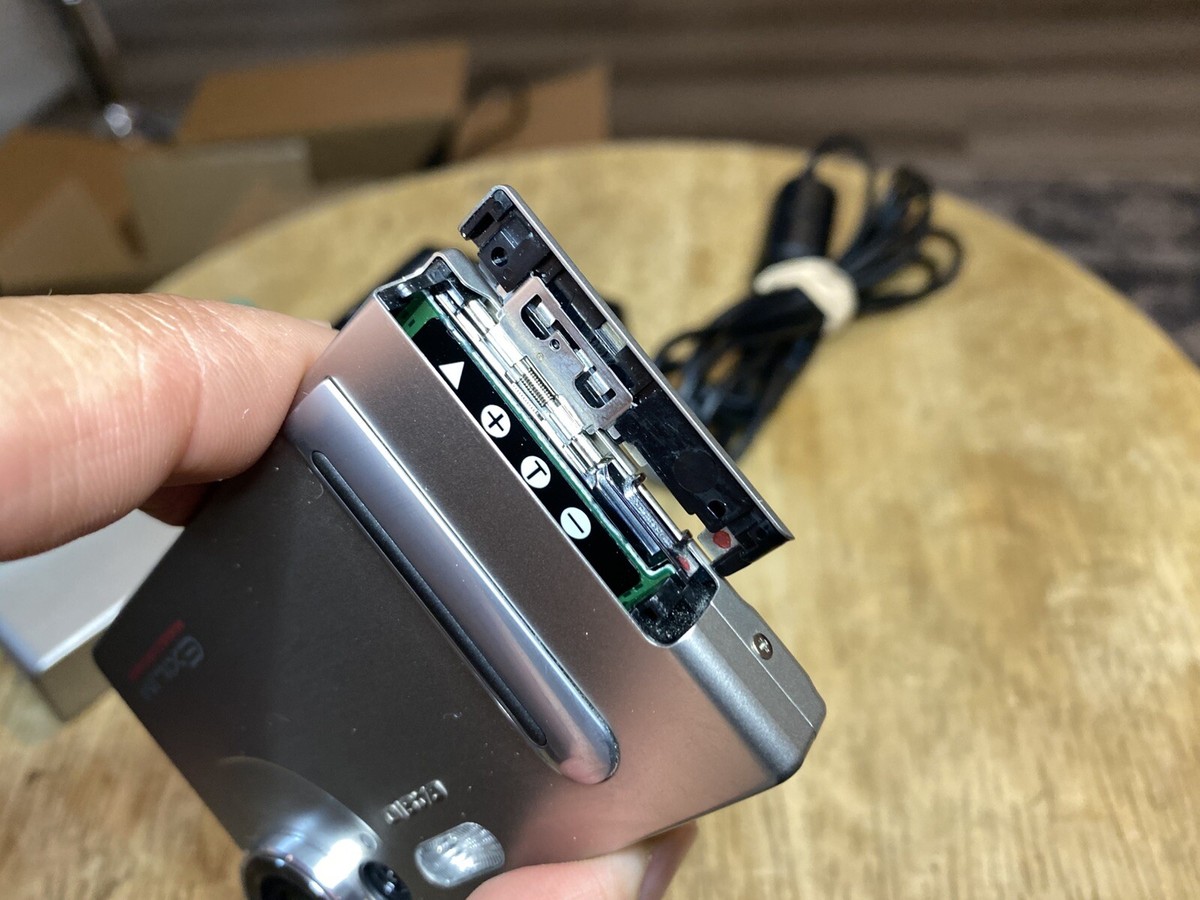 CASIO - CASIO EXILIM  EX-S2 2.0メガピクセル 充電器・CD付属 s-l1200.png