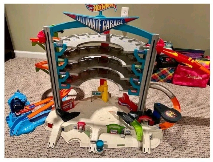 Hot Wheels Ultimate Garage