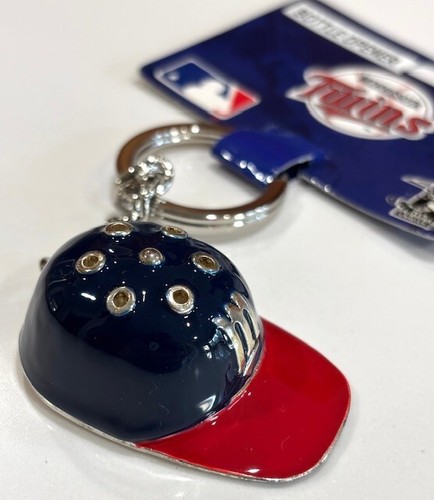 New 2005 Minnesota Twins Helmet Solid Metal Keychain Bottle Opener Very Rare MLB - Picture 4 of 6
