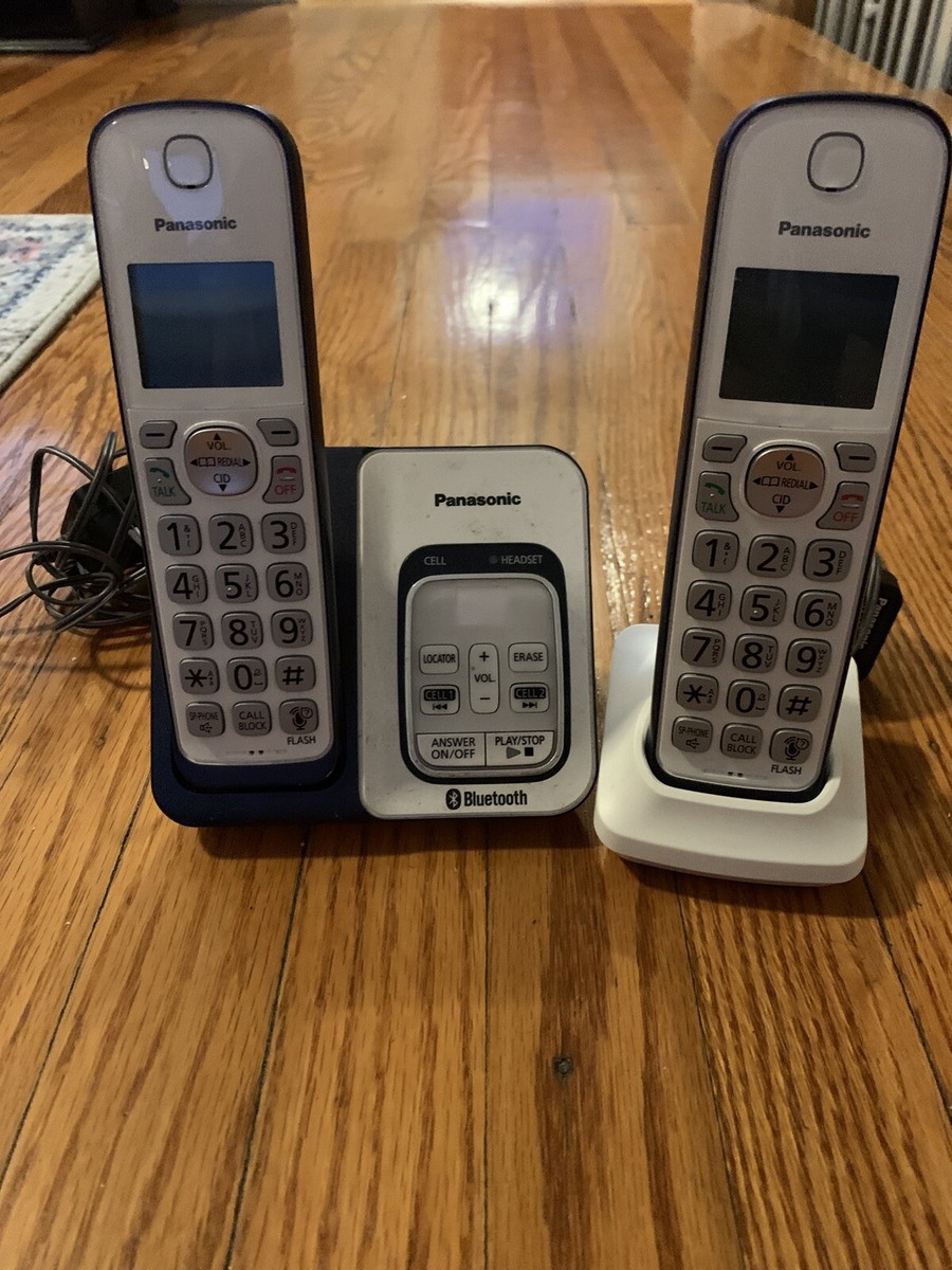 Panasonic KX-TGD560 Link2Cell Bluetooth Phone KX-TGDA52 W/ 2