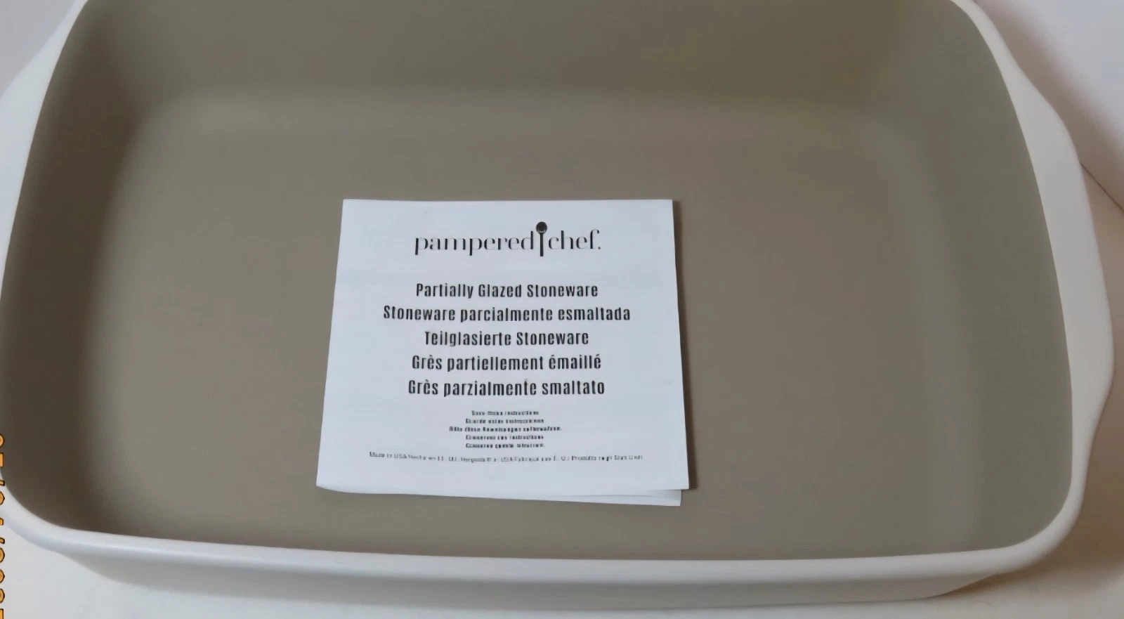 Pampered Chef Large 13.5 X 9.25 Gray Stone Rectangular Baker #100774 new NIB
Opens in a new window o