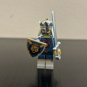 Lego Castle Knights Kingdom I  King Leo Minifigure 6026 6098 6091 6095