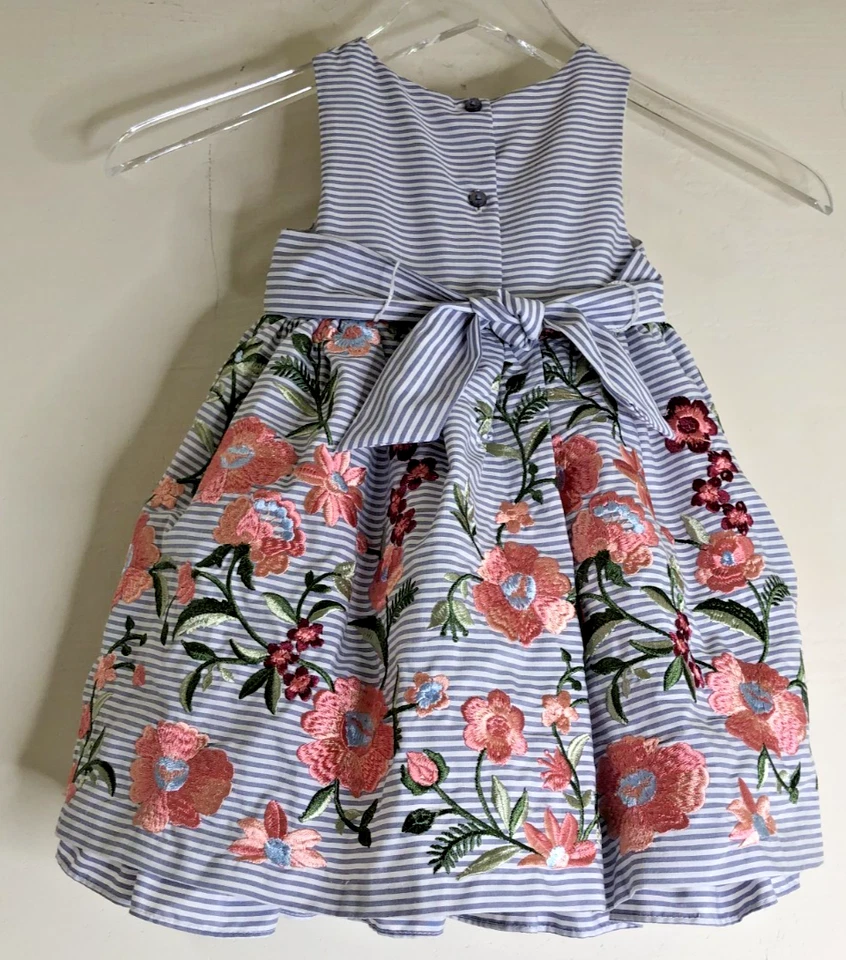 Vestido bordado sin mangas enagua de 3 capas para niña pequeña Laura Ashley talla 2T Foto 2 de 4
