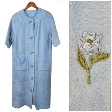 Vintage 50/60s Fuzzy Fleece Robe Housecoat Embroidered Floral Blue Small Medium