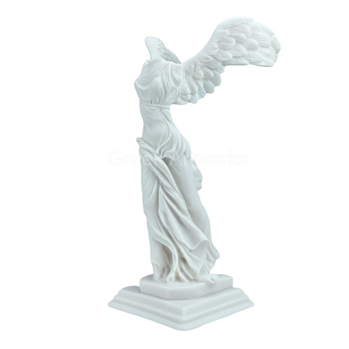 winged victory statue louvre