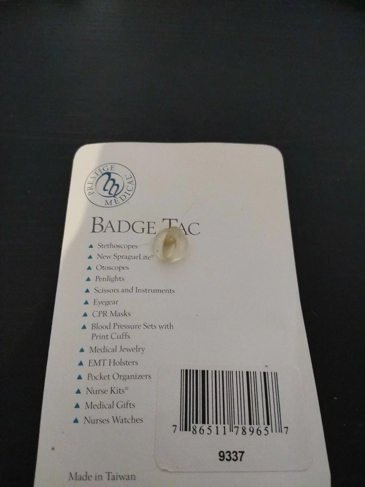 Christmas Jingle Bells Green ID Badge Holder, New Old Stock, Badge Tac - Image 2 of 3