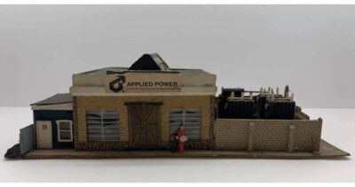 HO Unbranded Electric Building Structure For Railroad Applied Power