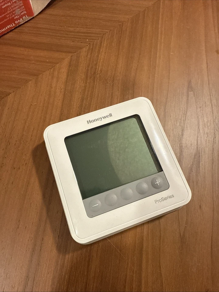 Honeywell T6 Pro Smart Thermostat, Programmable, Wifi, TH6320WF2003 - Image 2 of 4