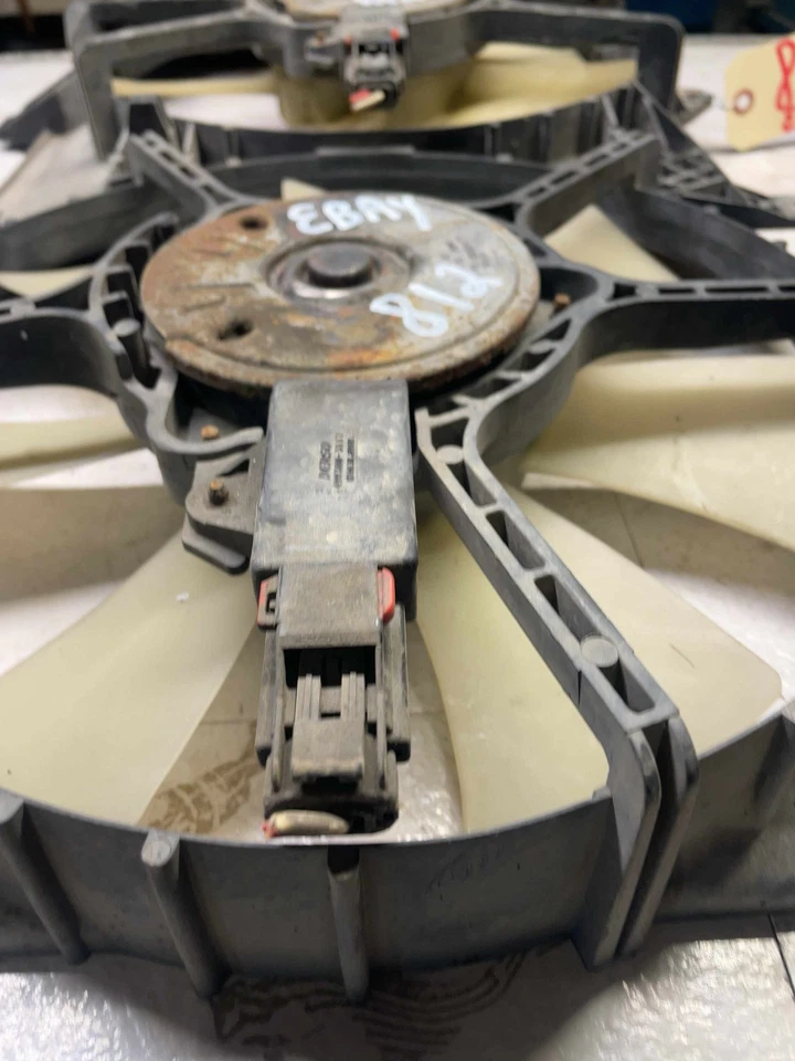 Dodge Neon 2000-2002 doble motor de refrigeración eléctrico montaje de ventilador OEM Foto 4 de 4