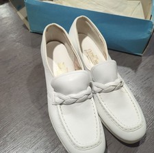 The Clinic Shoe For Young Women In White Made In The USA Size 9 1/2 New Vintage