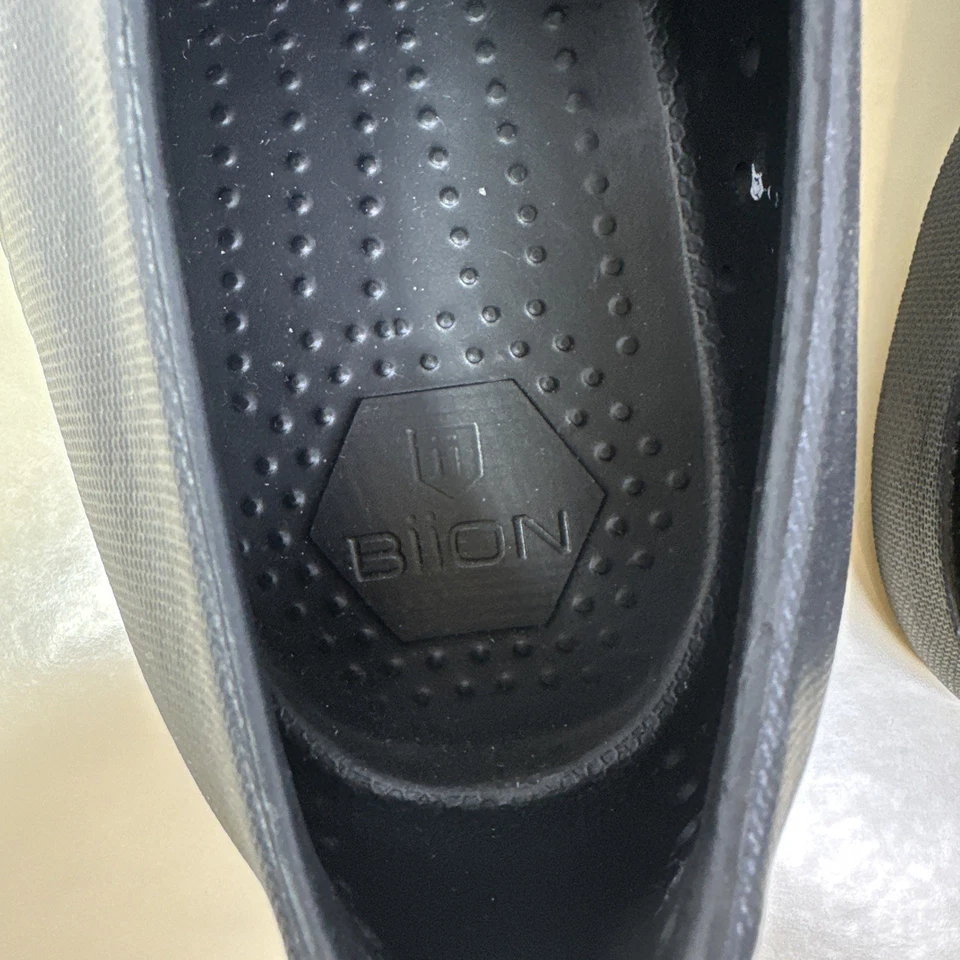 Zapatos de golf Biion sin clavos negros punta de ala unisex impermeables para mujer talla 10 para hombre talla 8 Foto 4 de 4