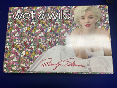 Wet n Wild Holiday Marilyn Monroe Limited PR Box Set 22 Pcs - New